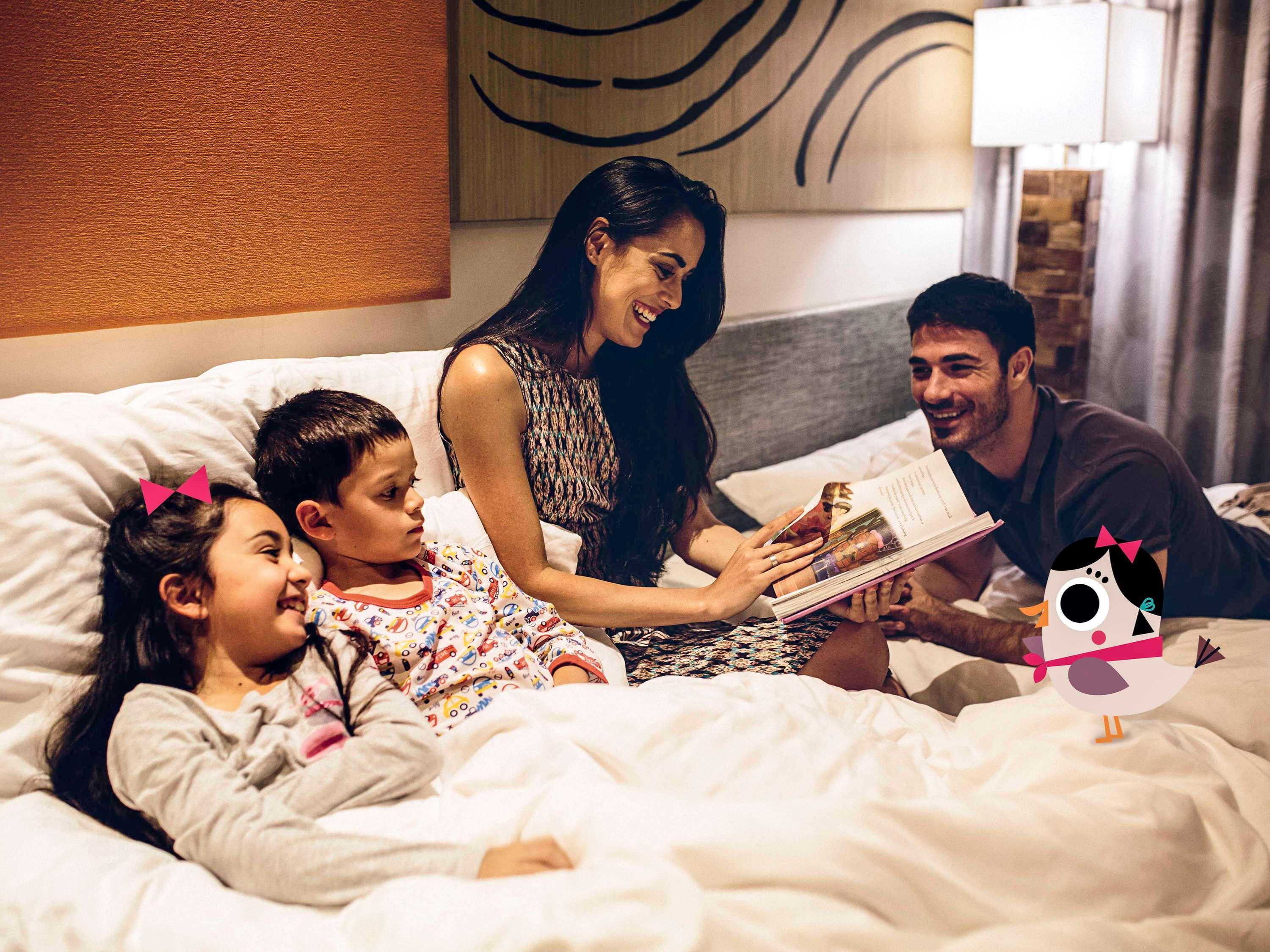 Mövenpick Hotel&Casino Malabata Tanger Esterno foto Family at the hotel