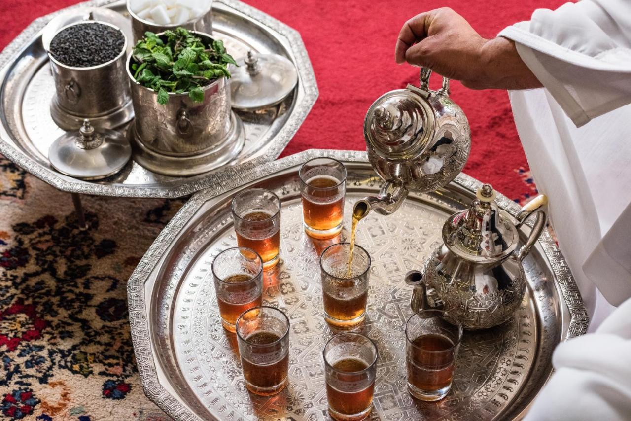 Mövenpick Hotel&Casino Malabata Tanger Esterno foto Moroccan mint tea