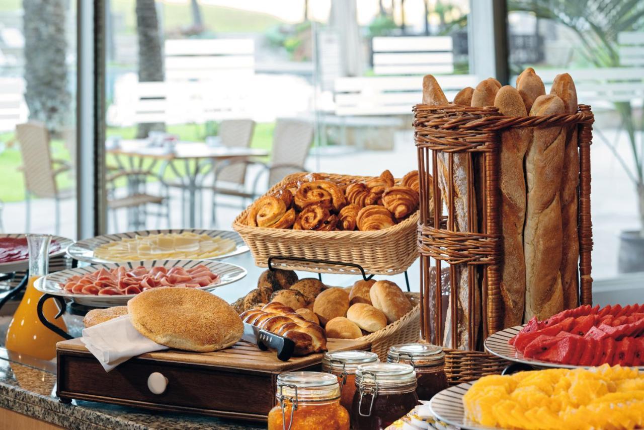 Mövenpick Hotel&Casino Malabata Tanger Esterno foto A breakfast buffet